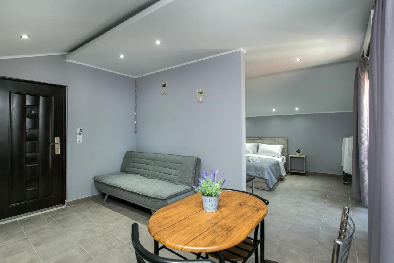 Aliki'S Apartment Ліменарія Екстер'єр фото